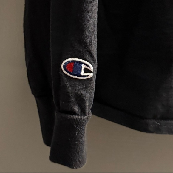 Mens Champion Long sleeve T shirt Pre loved has a couple small cracks in logo XL - Picture 5 of 7